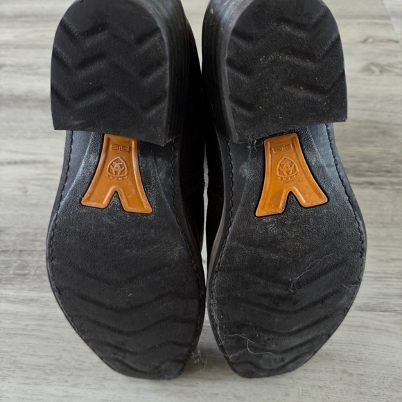 Ariat Cowboy Boots Size 10 main image 5